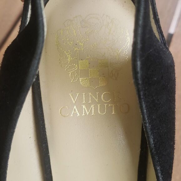 VINCE Camuto Heels With Bows - Picture 4 of 11